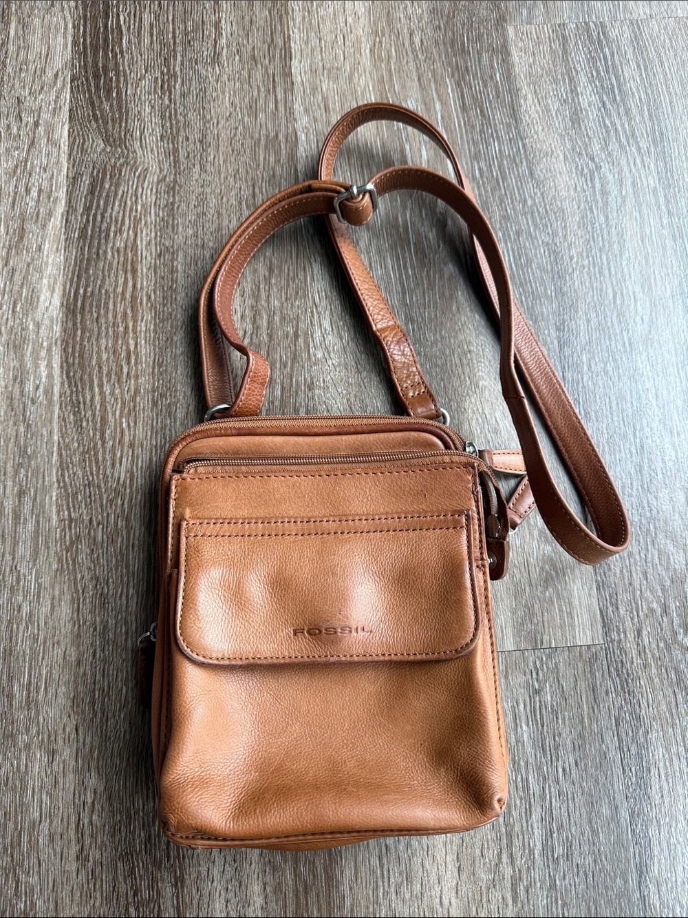 Vintage Fossil Cognac Brown Leather Messenger Crossbody
